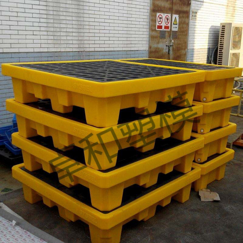 Полиэтилен Rotomolded OEM разделяет пластиковый грязевик масла 250 литров изготовленного на заказ цвета